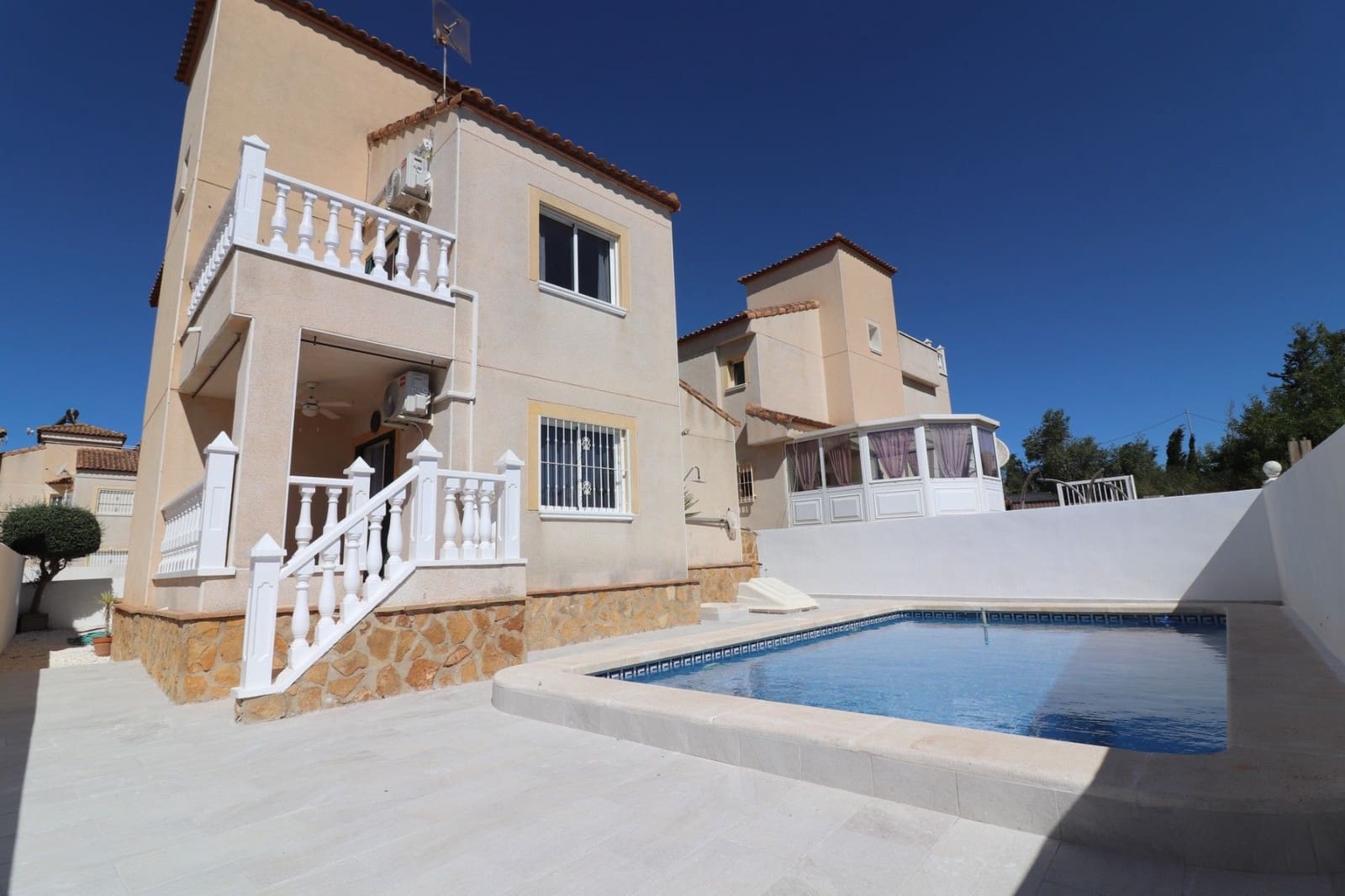 3 sypialnia Willa na sprzedaż w San Miguel de Salinas z basenem - 250 000 € (Ref: 10022602)