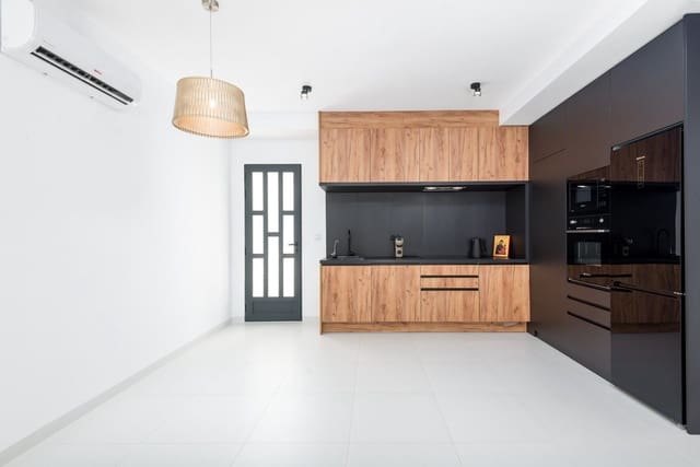 Apartamento de 2 habitaciones en San Miguel de Salinas en venta con piscina - 257.500 € (Ref: 10024300)
