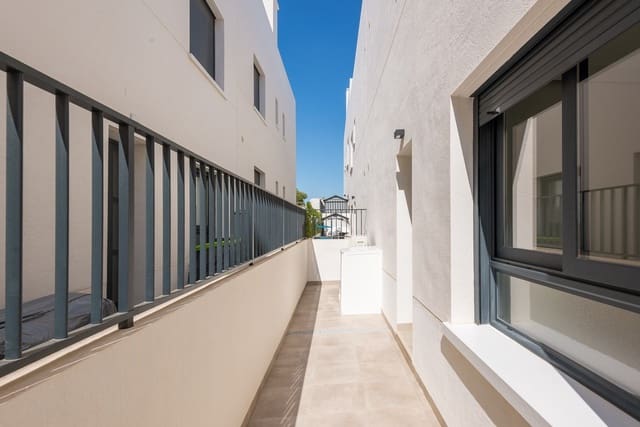 Apartamento de 2 habitaciones en San Miguel de Salinas en venta con piscina - 257.500 € (Ref: 10024300)
