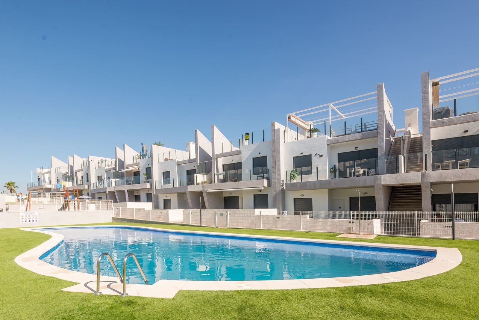 Apartamento de 2 habitaciones en San Miguel de Salinas en venta con piscina - 257.500 € (Ref: 10024300)