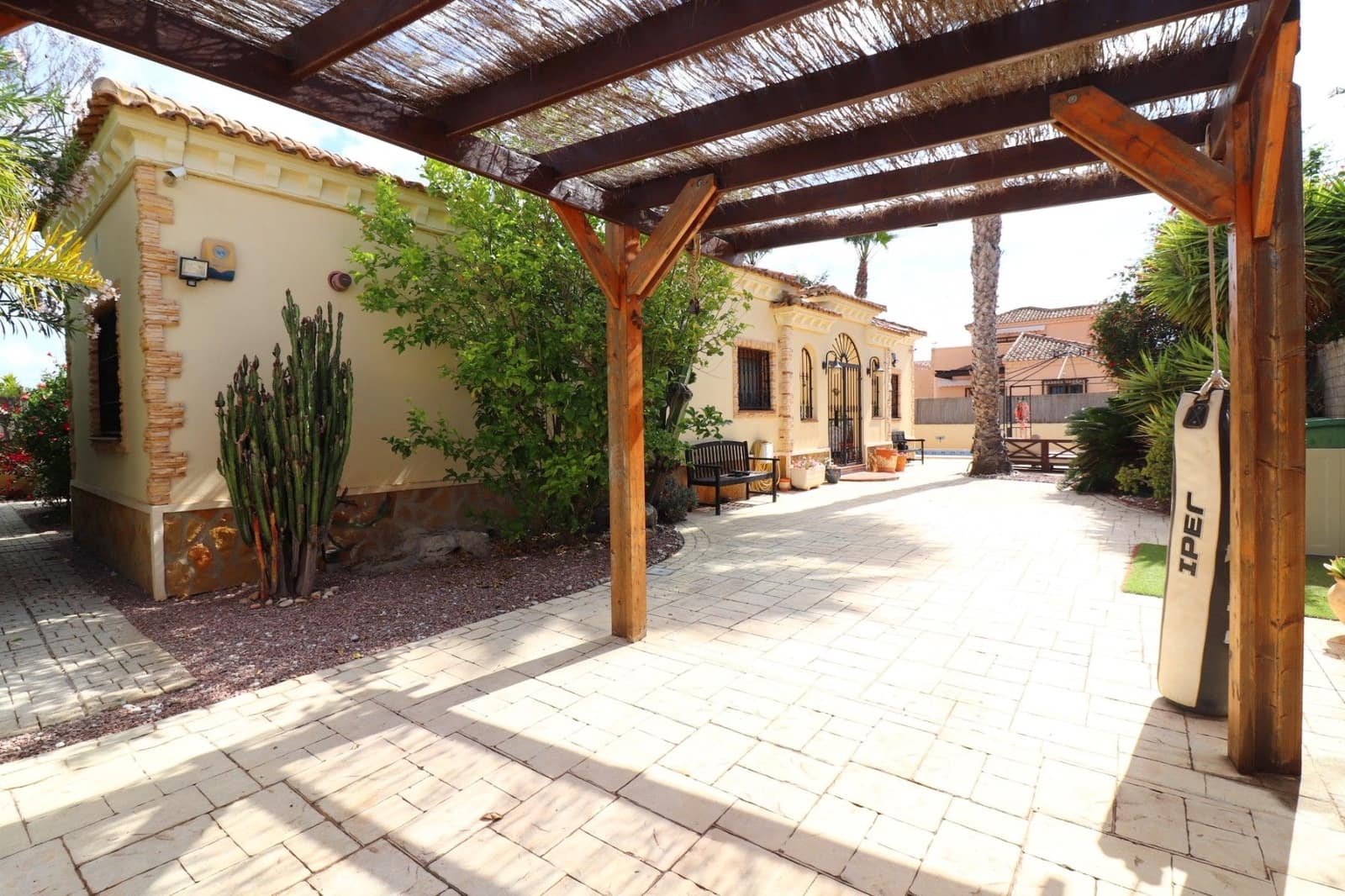 3 camera da letto Villa in vendita in Daya Vieja con piscina - 365.000 € (Rif: 10024307)