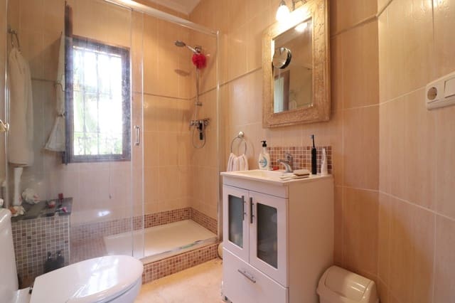 3 quarto Moradia para venda em Daya Vieja com piscina - 350 000 € (Ref: 10024307)