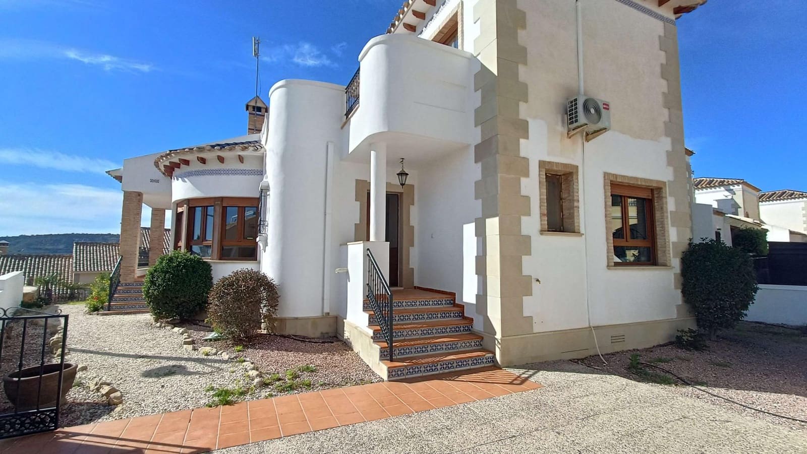 Chalet de 3 habitaciones en Algorfa en venta - 375.000 € (Ref: 10024309)