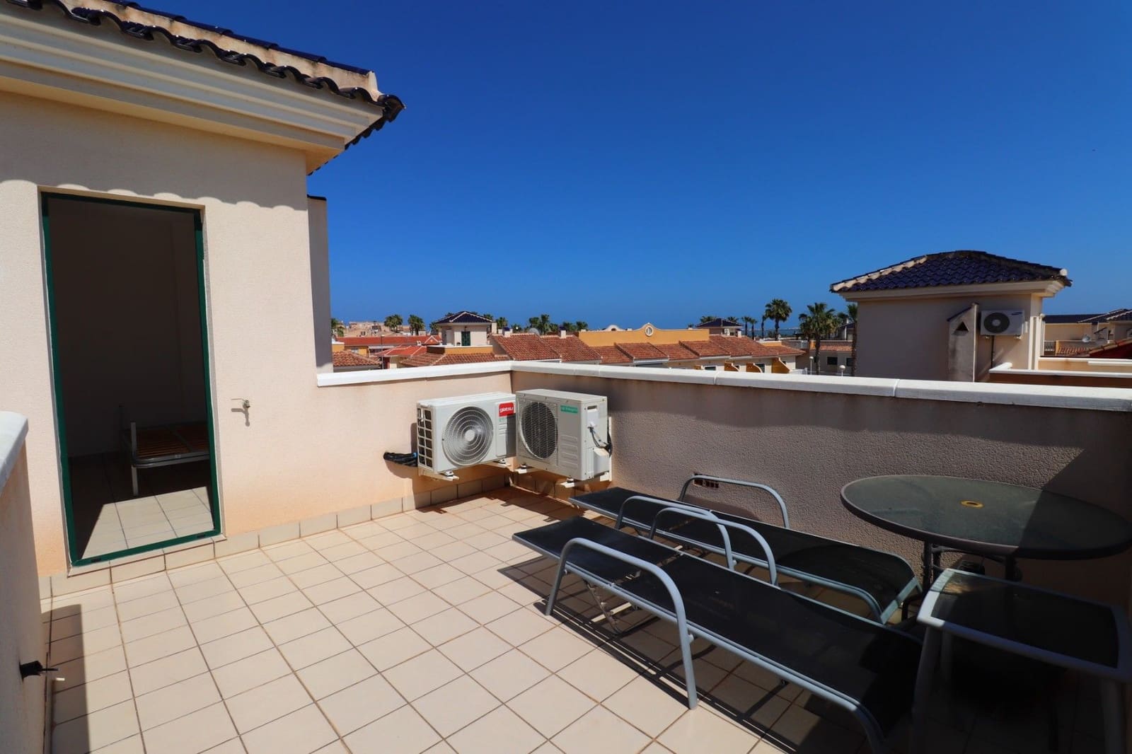 2 soveværelse Rækkehus til salg i Rojales med swimmingpool - € 335.000 (Ref: 10024311)