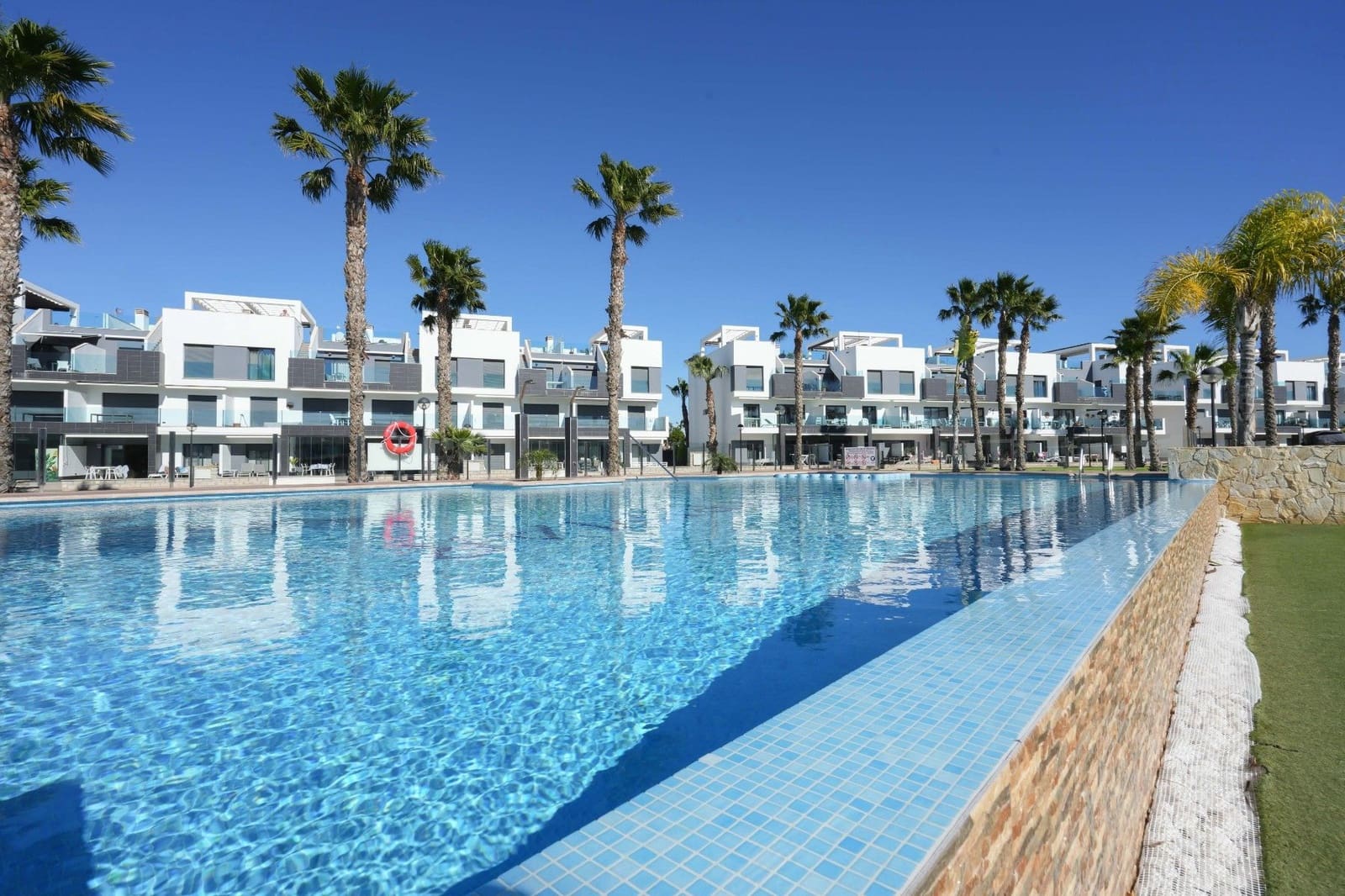 2 Zimmer Apartment zu verkaufen in El Raso mit Pool - 269.000 € (Ref: 10024314)