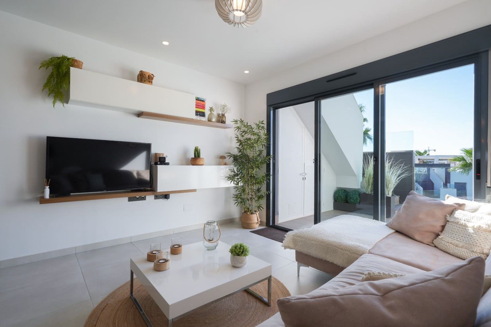 2 bedroom Apartment for sale in El Raso with pool - € 269,000 (Ref: 10024314)