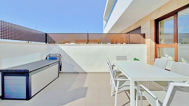 Adosado de 3 habitaciones en La Siesta, Torrevieja en venta - 326.000 € (Ref: 10024315)