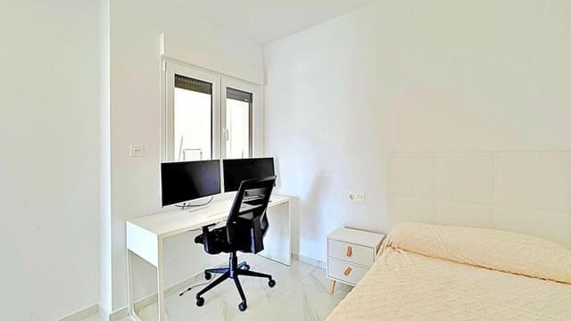 Adosado de 3 habitaciones en La Siesta, Torrevieja en venta - 326.000 € (Ref: 10024315)