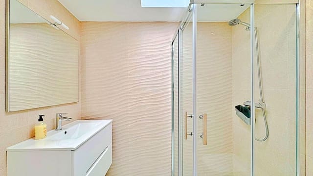 3 soverom Rekkehus til salgs i La Siesta, Torrevieja med svømmebasseng - € 310 000 (Ref: 10024315)