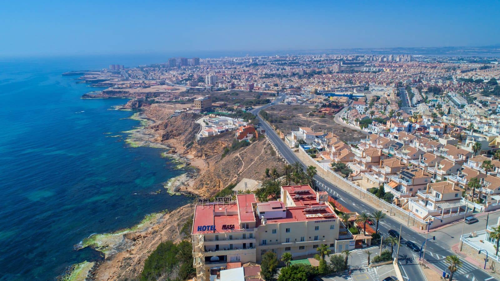 4 soveværelse Villa til salg i Torrevieja med swimmingpool - € 549.000 (Ref: 10025847)