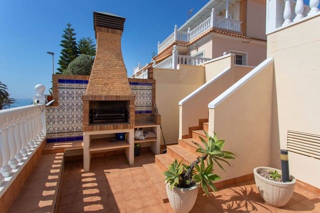 Chalet de 4 habitaciones en Parque Acuático - Sector 25, Torrevieja en venta con piscina - 549.000 € (Ref: 10025847)