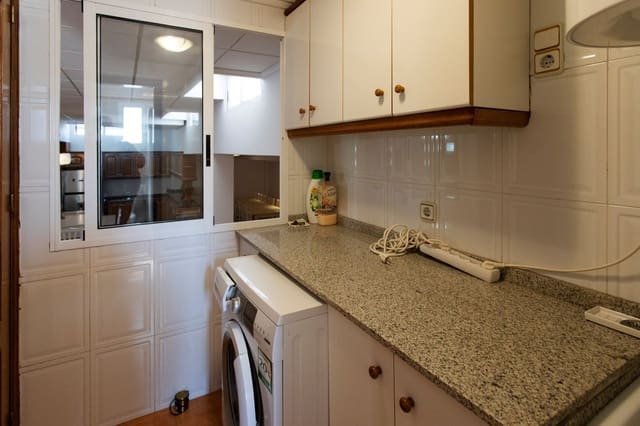 Chalet de 4 habitaciones en Parque Acuático - Sector 25, Torrevieja en venta con piscina - 549.000 € (Ref: 10025847)