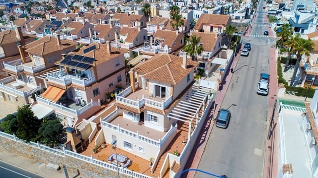 4 slaapkamer Villa te koop in Parque Acuático - Sector 25, Torrevieja met zwembad - € 549.000 (Ref: 10025847)