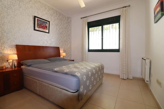 4 bedroom Villa for sale in Doña Pepa, Rojales with pool - € 470,000 (Ref: 10025849)