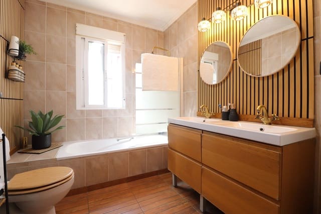 Adosado de 4 habitaciones en Benijófar en venta con piscina - 369.950 € (Ref: 10025850)
