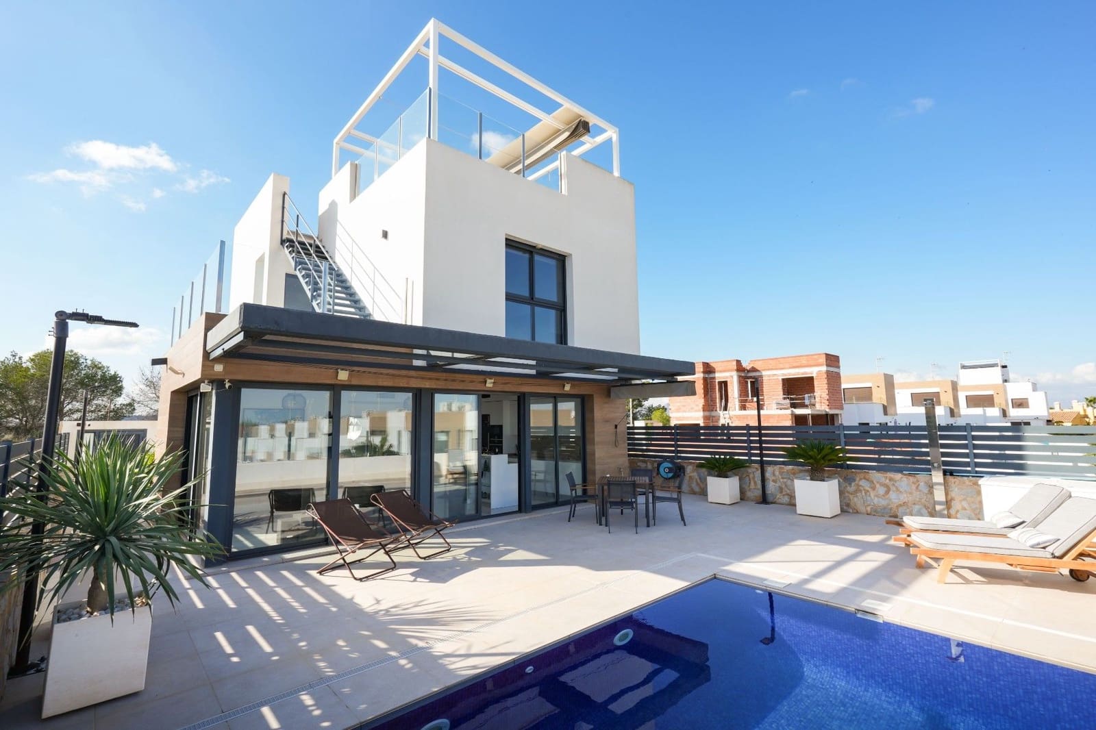 3 quarto Moradia para venda em Algorfa com piscina - 529 000 € (Ref: 10025852)