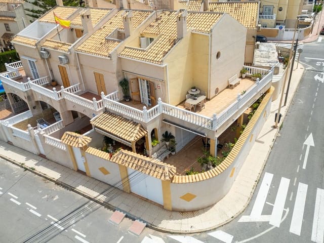 4 bedroom Townhouse for sale in Los Frutales, Torrevieja with pool - € 320,000 (Ref: 10025853)