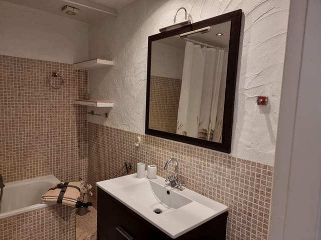 2 slaapkamer Appartement te koop in La Siesta, Torrevieja met zwembad - € 178.000 (Ref: 10025855)