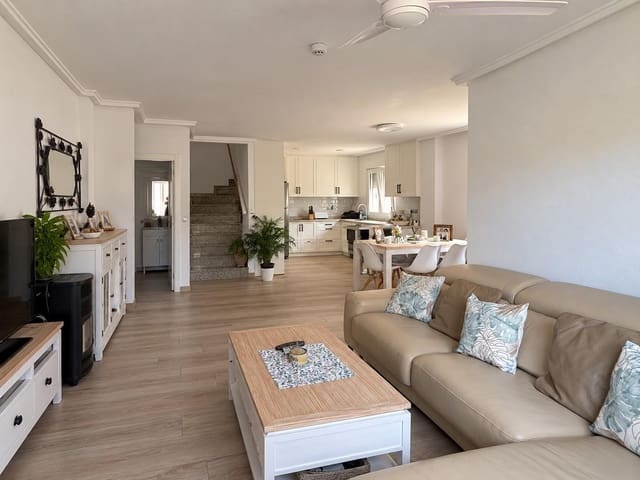 3 slaapkamer Rijtjeshuis te koop in Rojales met garage - € 265.000 (Ref: 10131786)