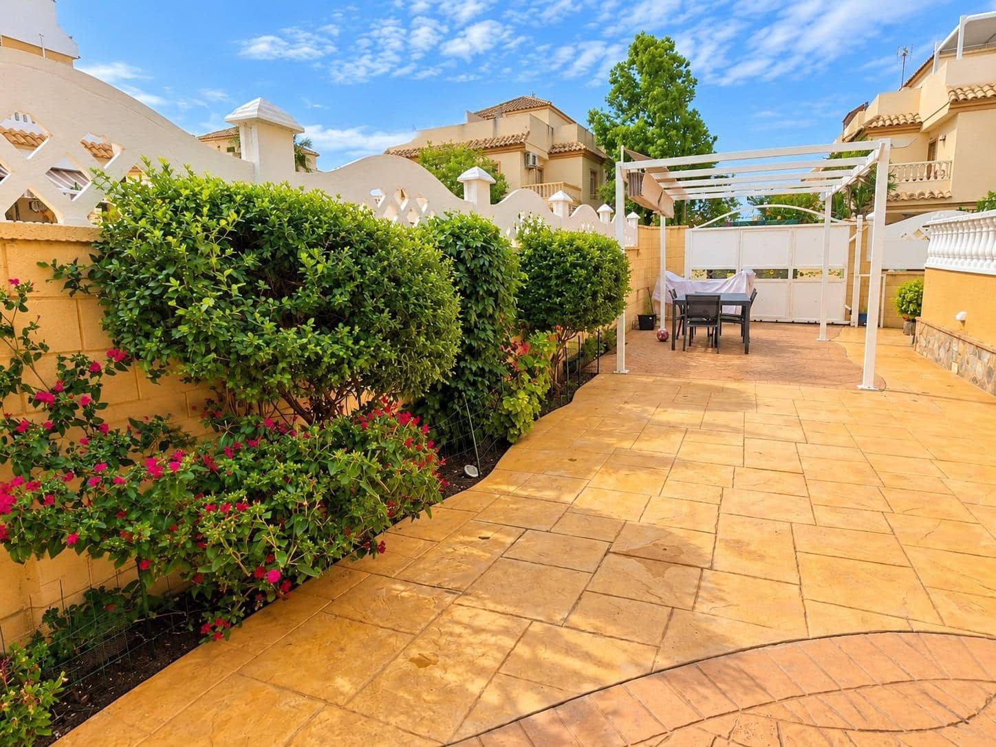 3 bedroom Terraced Villa for sale in Rojales with garage - € 265,000 (Ref: 10131786)