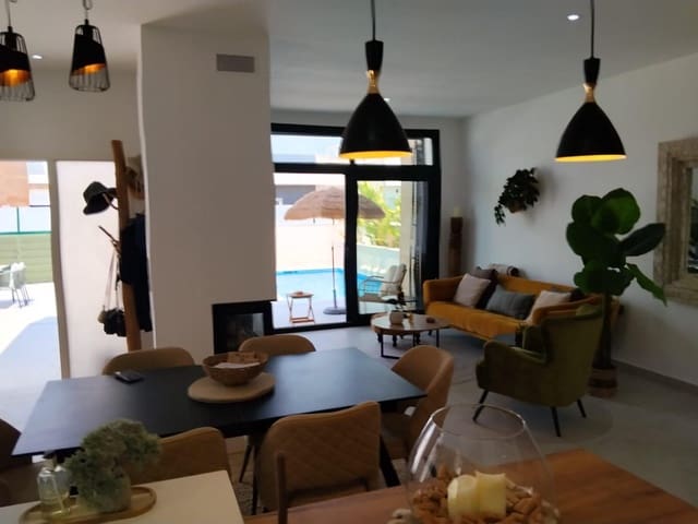 3 sypialnia Willa na sprzedaż w Daya Nueva z basenem - 445 000 € (Ref: 10173838)