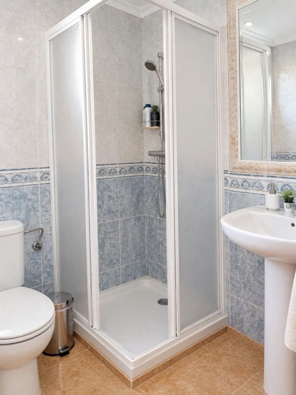 2 bedroom Bungalow for sale in Orihuela Costa with pool garage - € 198,000 (Ref: 10177365)