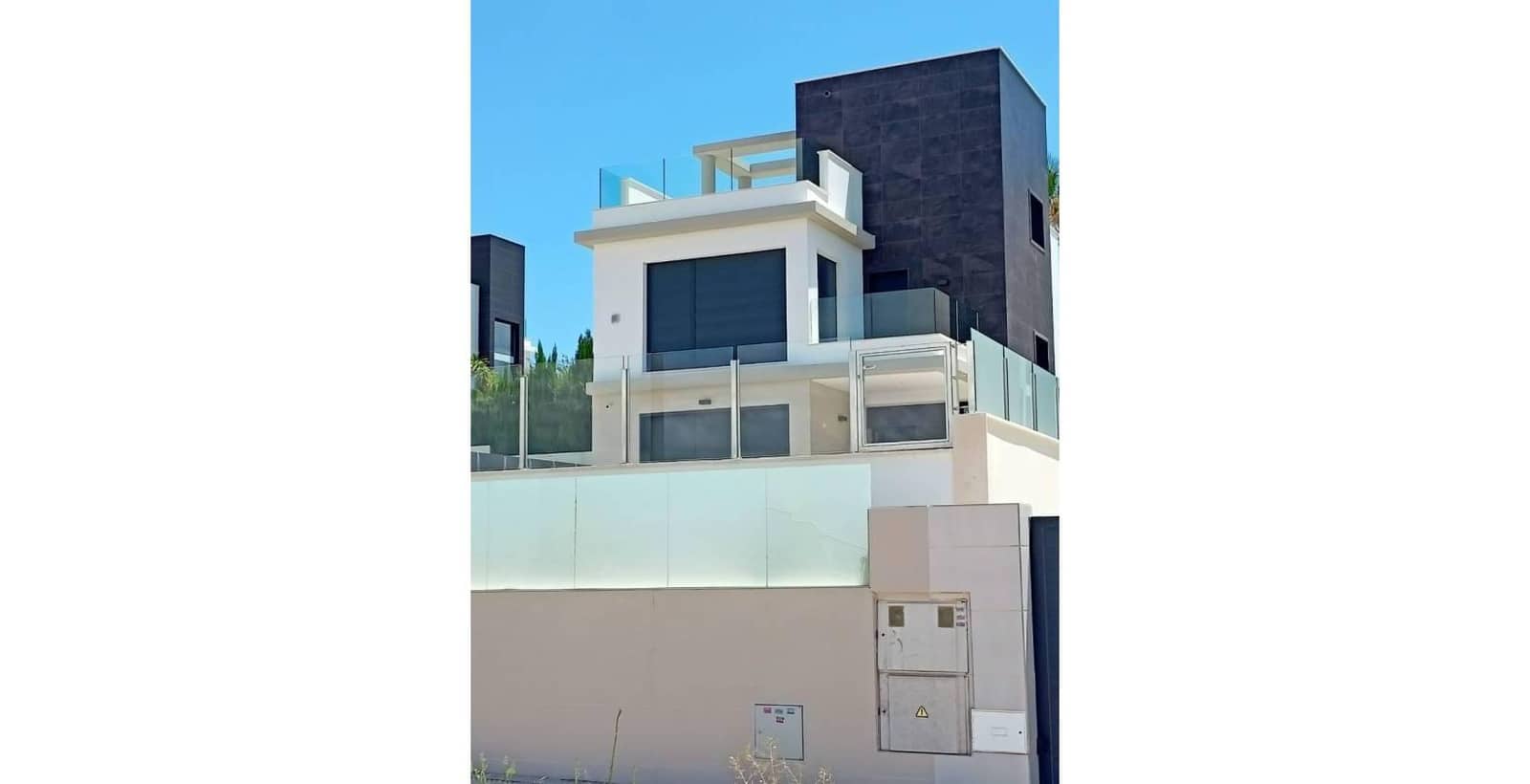 4 Zimmer Villa zu verkaufen in Campoamor mit Pool - 1.499.000 € (Ref: 3281352)