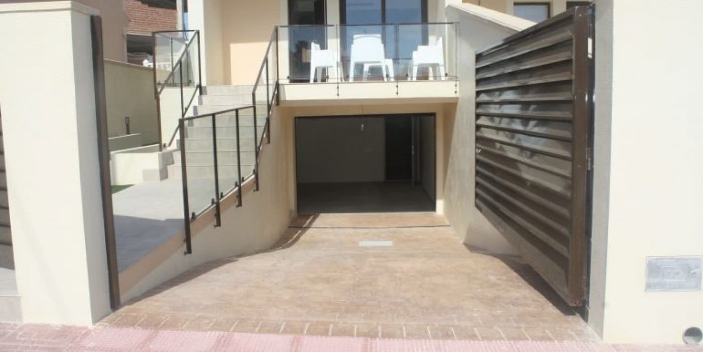 3 camera da letto Villetta a Schiera in vendita in Los Altos con piscina garage - 330.000 € (Rif: 4687942)
