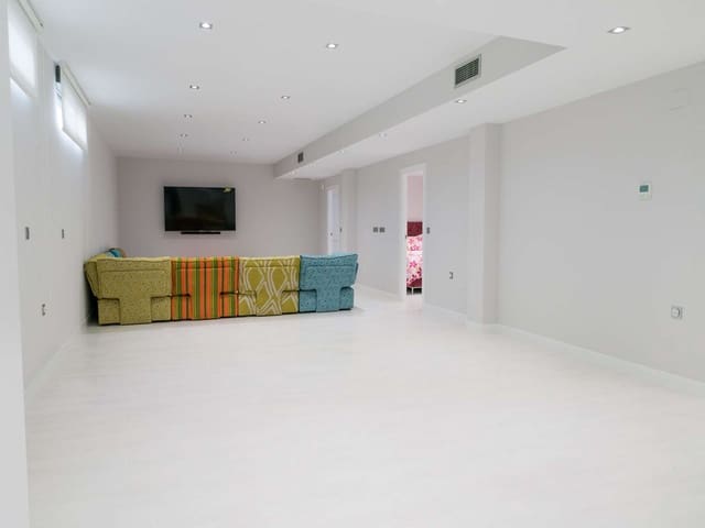 Chalet de 3 habitaciones en Orihuela Costa, Orihuela en venta con piscina - 399.900 € (Ref: 6188282)