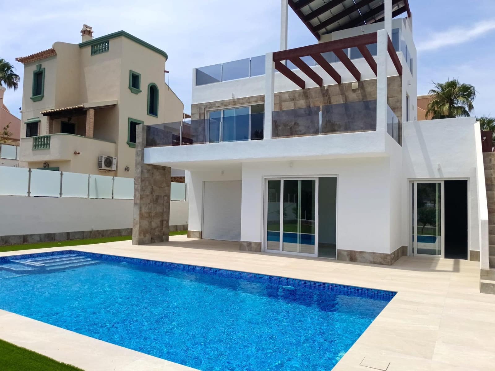 4 bedroom Villa for sale in La Marquesa with pool - € 834,000 (Ref: 6188390)