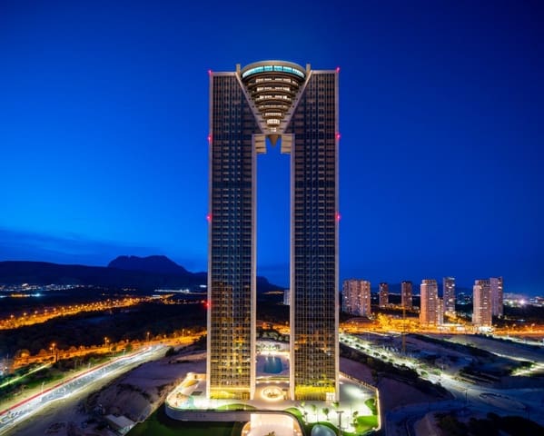 3 soveværelse Lejlighed til salg i Benidorm med swimmingpool garage - € 1.065.000 (Ref: 6900119)