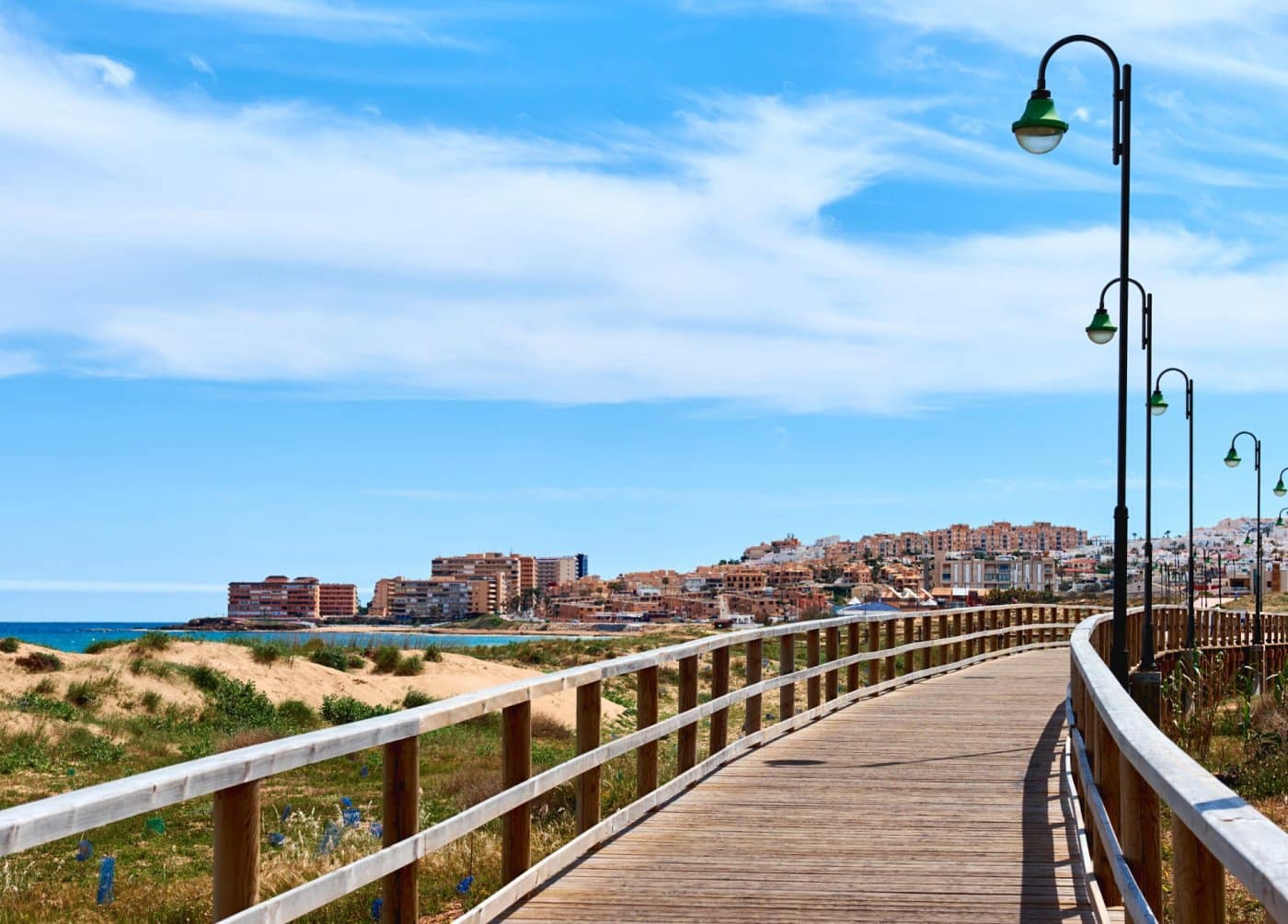 2 slaapkamer Appartement te koop in Torrevieja met zwembad - € 295.000 (Ref: 7209697)