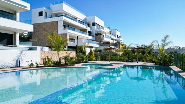 Ático de 2 habitaciones en Las Colinas Golf, Orihuela en venta con piscina - 939.000 € (Ref: 7339345)