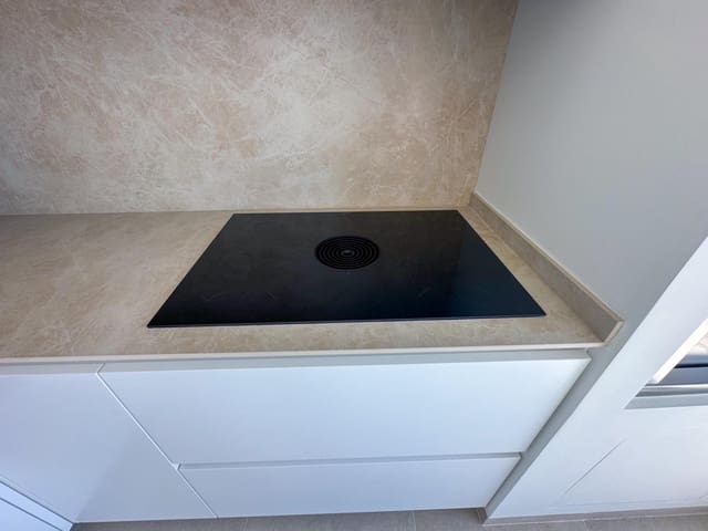 Ático de 2 habitaciones en Las Colinas Golf, Orihuela en venta con piscina - 939.000 € (Ref: 7339345)