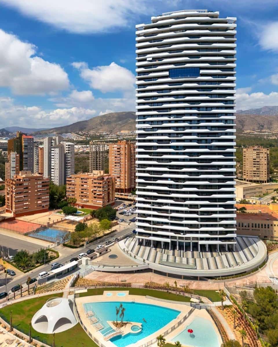 2 bedroom Apartment for sale in Benidorm with pool garage - € 800,000 (Ref: 7466219)