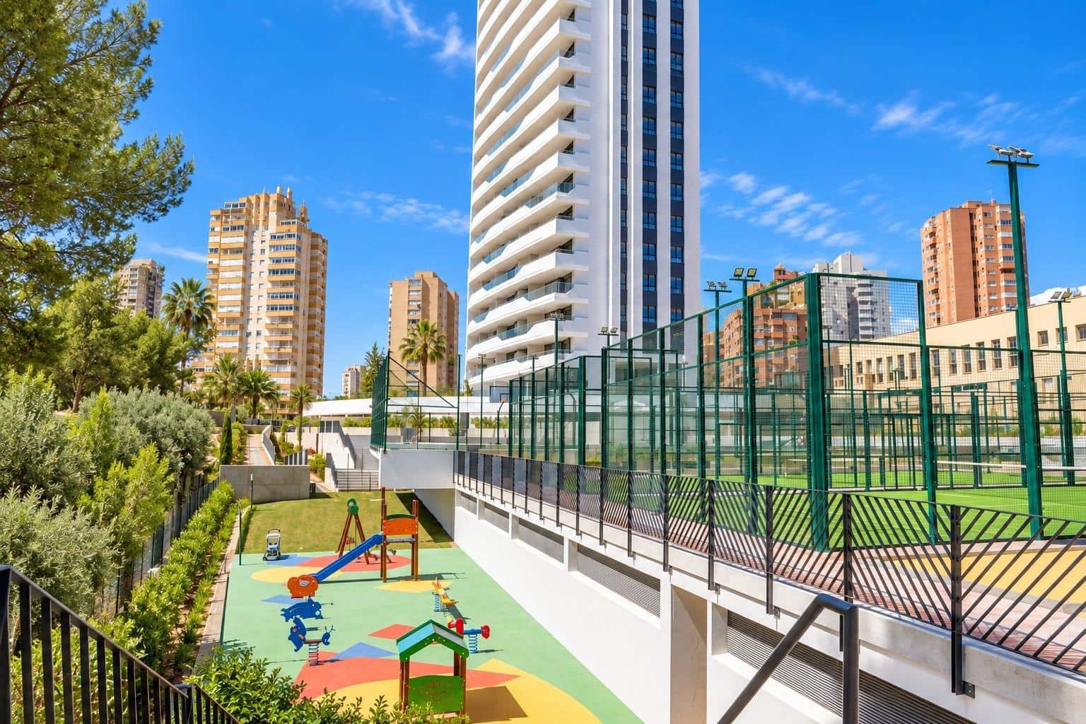 2 bedroom Apartment for sale in Benidorm with pool garage - € 800,000 (Ref: 7466219)
