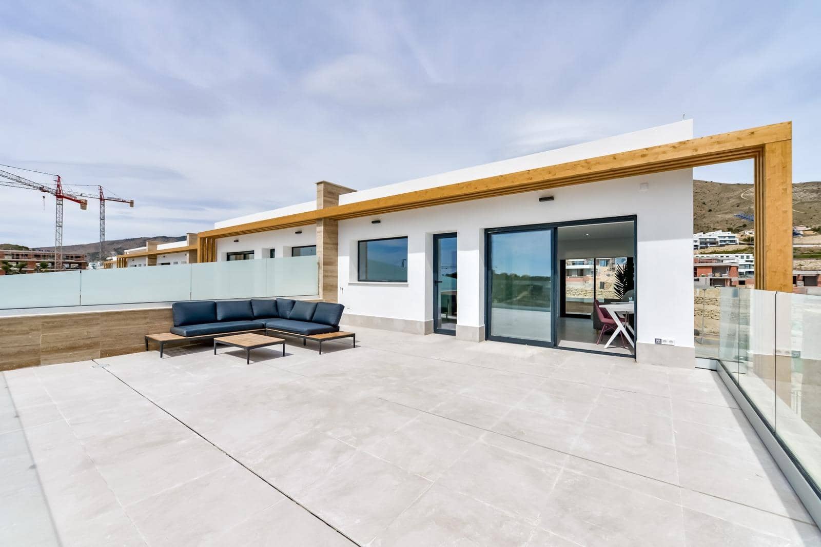 2 bedroom Penthouse for sale in Finestrat with pool garage - € 580,000 (Ref: 7973287)