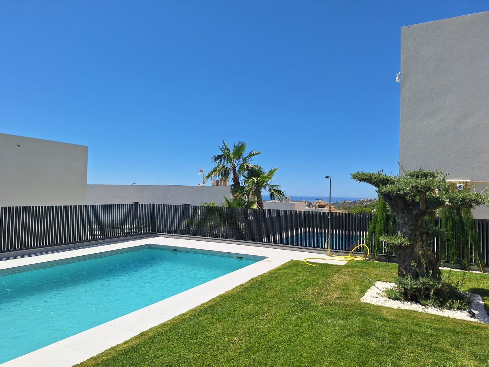 3 soveværelse Villa til salg i Finestrat med swimmingpool garage - € 1.195.000 (Ref: 8038291)