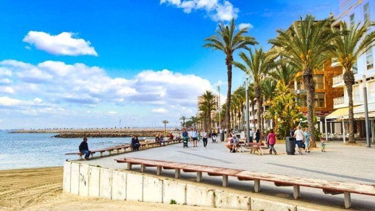 2 soveværelse Penthouse til salg i Torrevieja med swimmingpool garage - € 469.000 (Ref: 8048994)