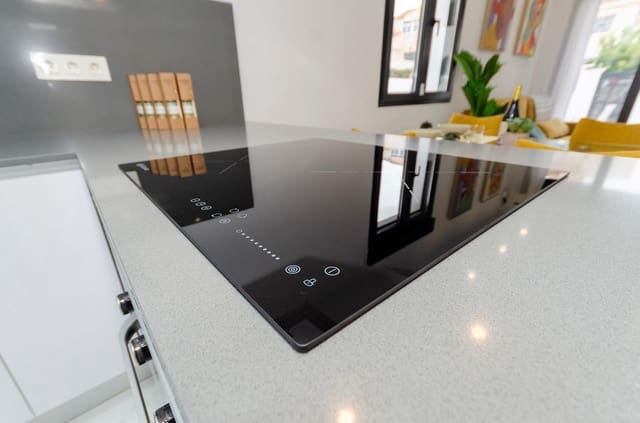 3 camera da letto Villa in vendita in El Chaparral - La Siesta - La Torreta, Torrevieja con piscina - 409.000 € (Rif: 8079483)