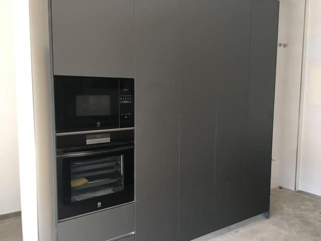 3 soverom Villa til salgs i Pinoso med svømmebasseng garasje - € 359 000 (Ref: 8142868)