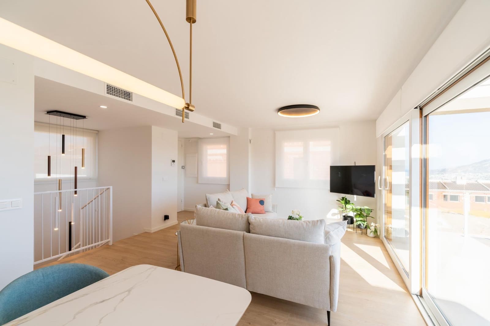 4 makuuhuone Paritalo myytävänä paikassa La Nucia mukana uima-altaan - 449 000 € (Ref: 8243889)