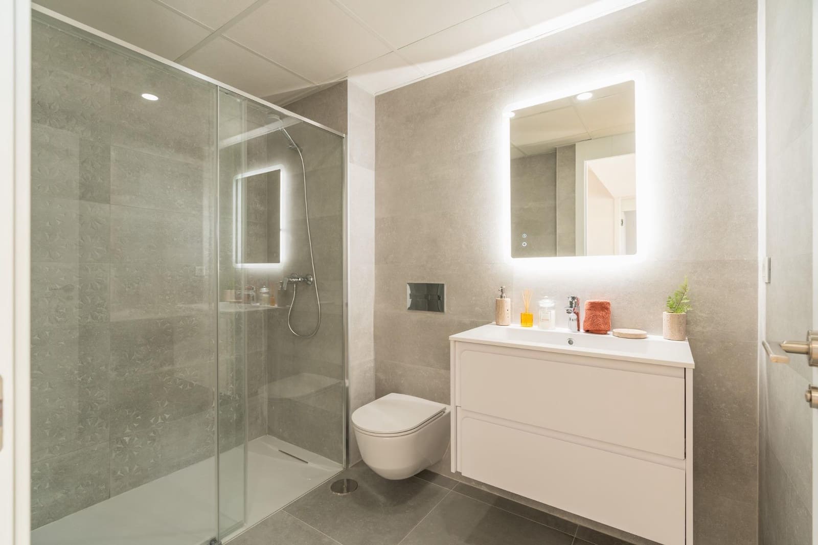 4 makuuhuone Paritalo myytävänä paikassa La Nucia mukana uima-altaan - 449 000 € (Ref: 8243889)