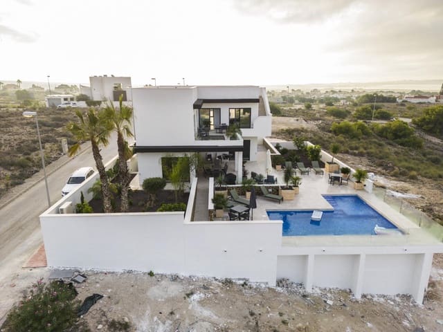 4 makuuhuone Huvila myytävänä paikassa Ciudad Quesada, Rojales mukana uima-altaan - 653 500 € (Ref: 8310733)