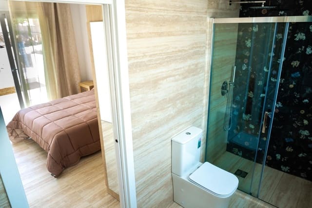 Chalet de 3 habitaciones en Rojales en venta con piscina - 449.500 € (Ref: 8373643)