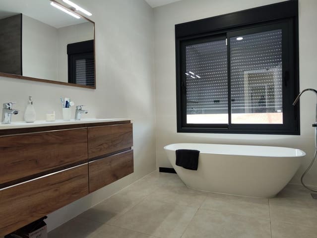 3 soverom Villa til salgs i Pinoso med svømmebasseng - € 295 000 (Ref: 8463750)