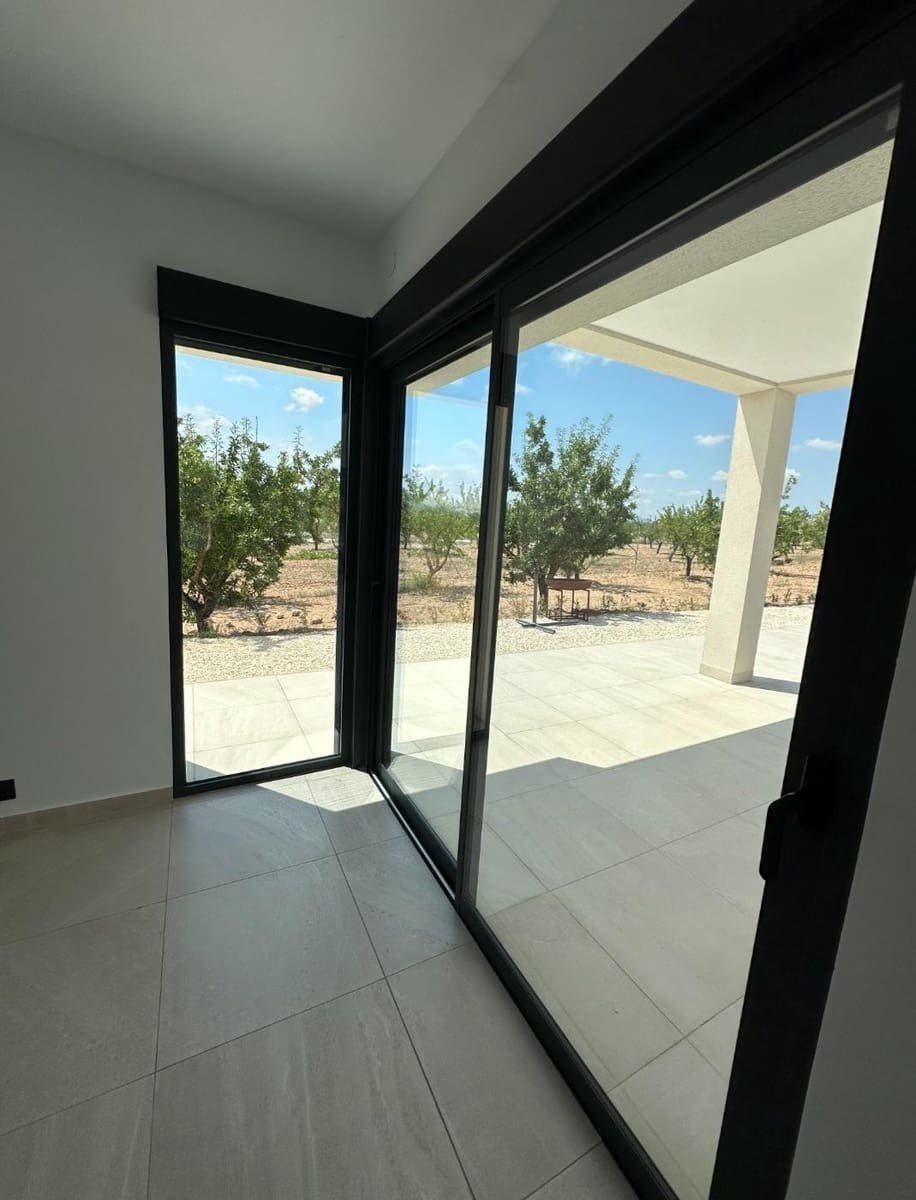 3 Zimmer Villa zu verkaufen in Pinoso mit Pool - 405.000 € (Ref: 8466209)