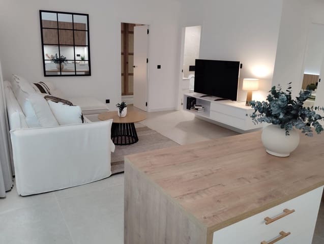 3 Zimmer Villa zu verkaufen in Torre de la Horadada, Pilar de la Horadada mit Pool - 492.000 € (Ref: 8532118)