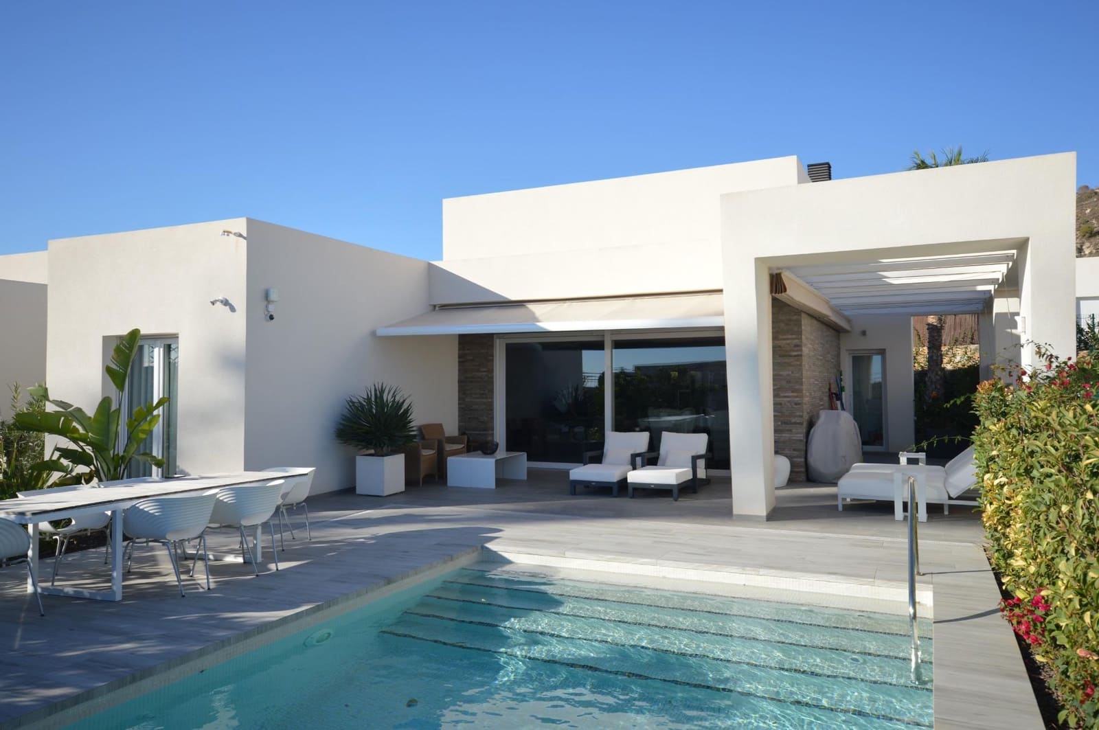 3 bedroom Villa for sale in Algorfa with pool - € 650,000 (Ref: 8591162)