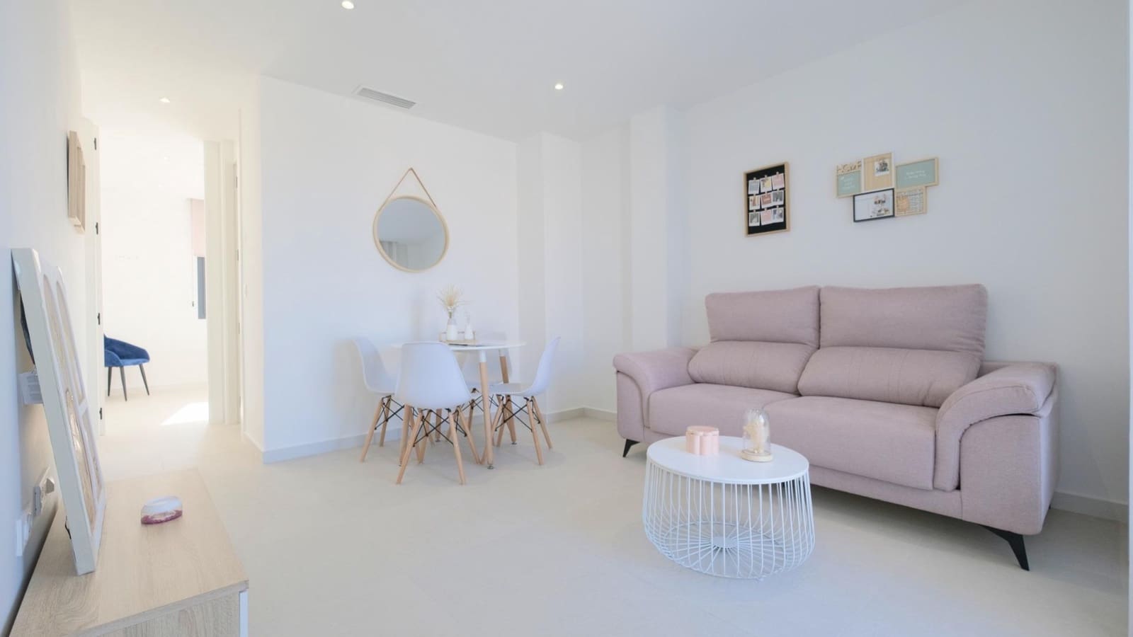 4 soveværelse Semi-Rækkehus til salg i Guardamar del Segura med swimmingpool - € 507.050 (Ref: 8620085)